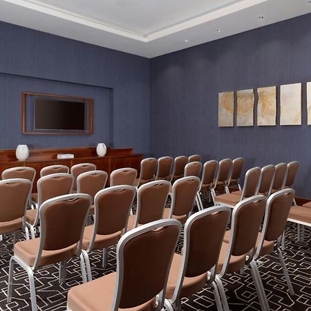 Sheraton Baku Intourist المظهر الخارجي الصورة A typical meeting room