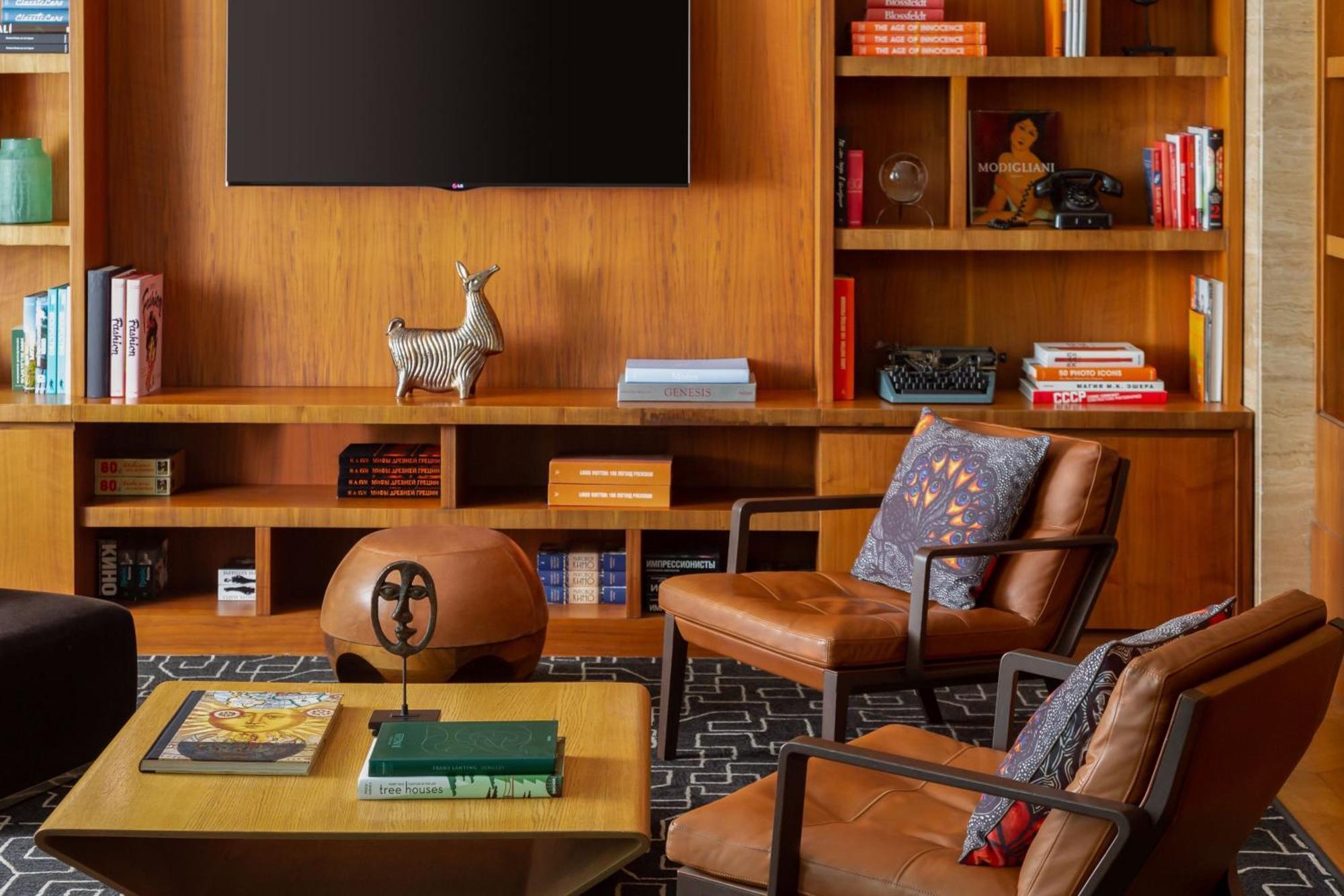 Sheraton Baku Intourist المظهر الخارجي الصورة Library at The Westin