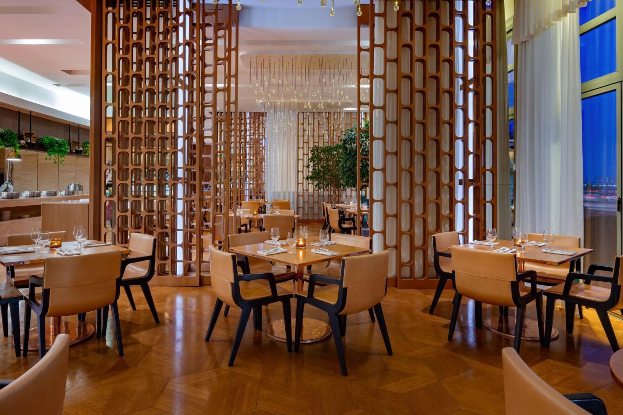 Sheraton Baku Intourist المظهر الخارجي الصورة The restaurant