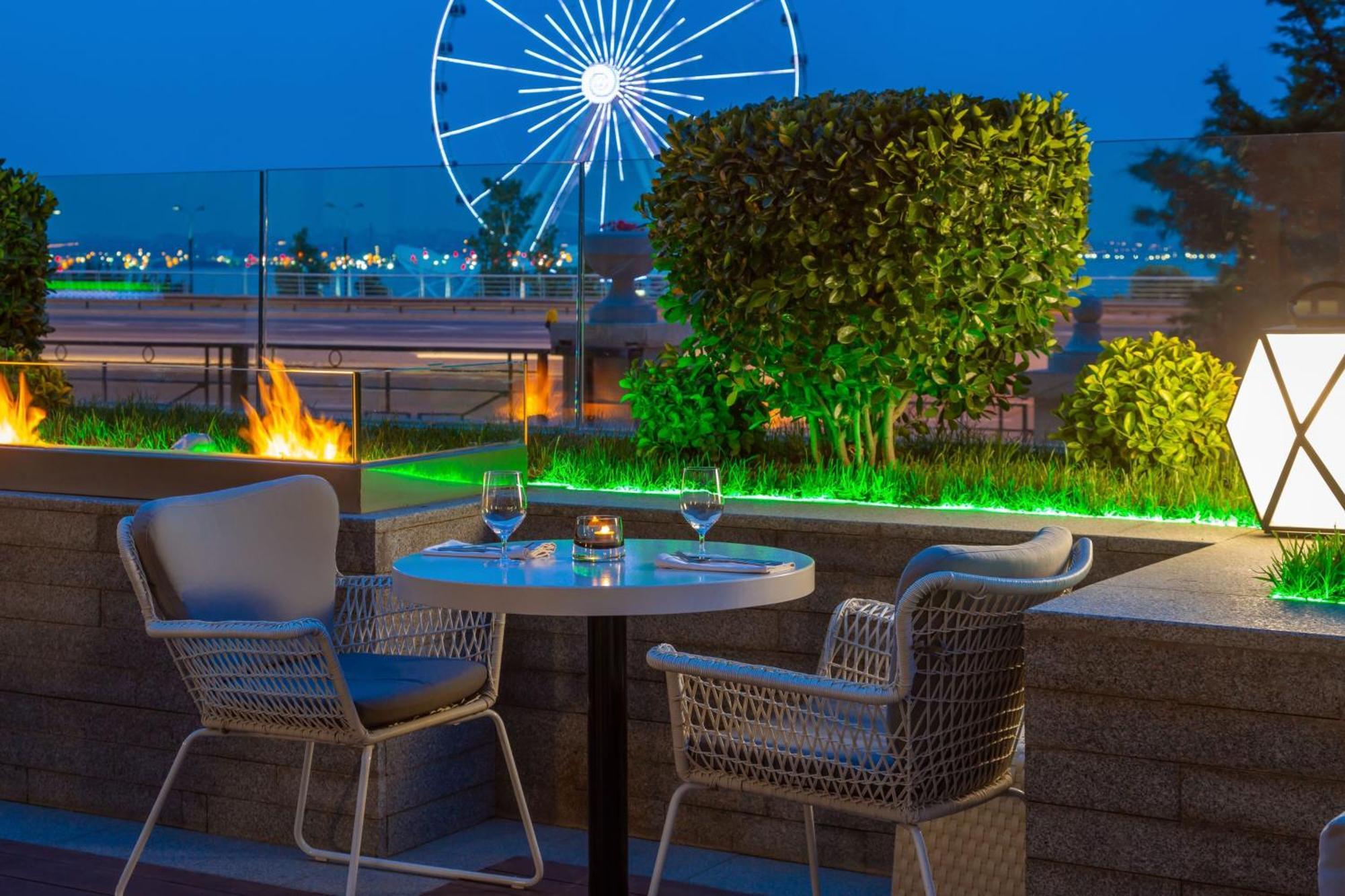 Sheraton Baku Intourist المظهر الخارجي الصورة The View at the Westin