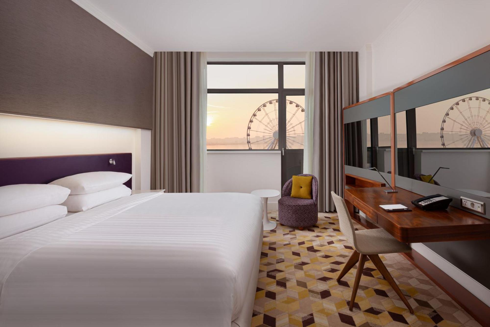 Sheraton Baku Intourist المظهر الخارجي الصورة A room at the hotel