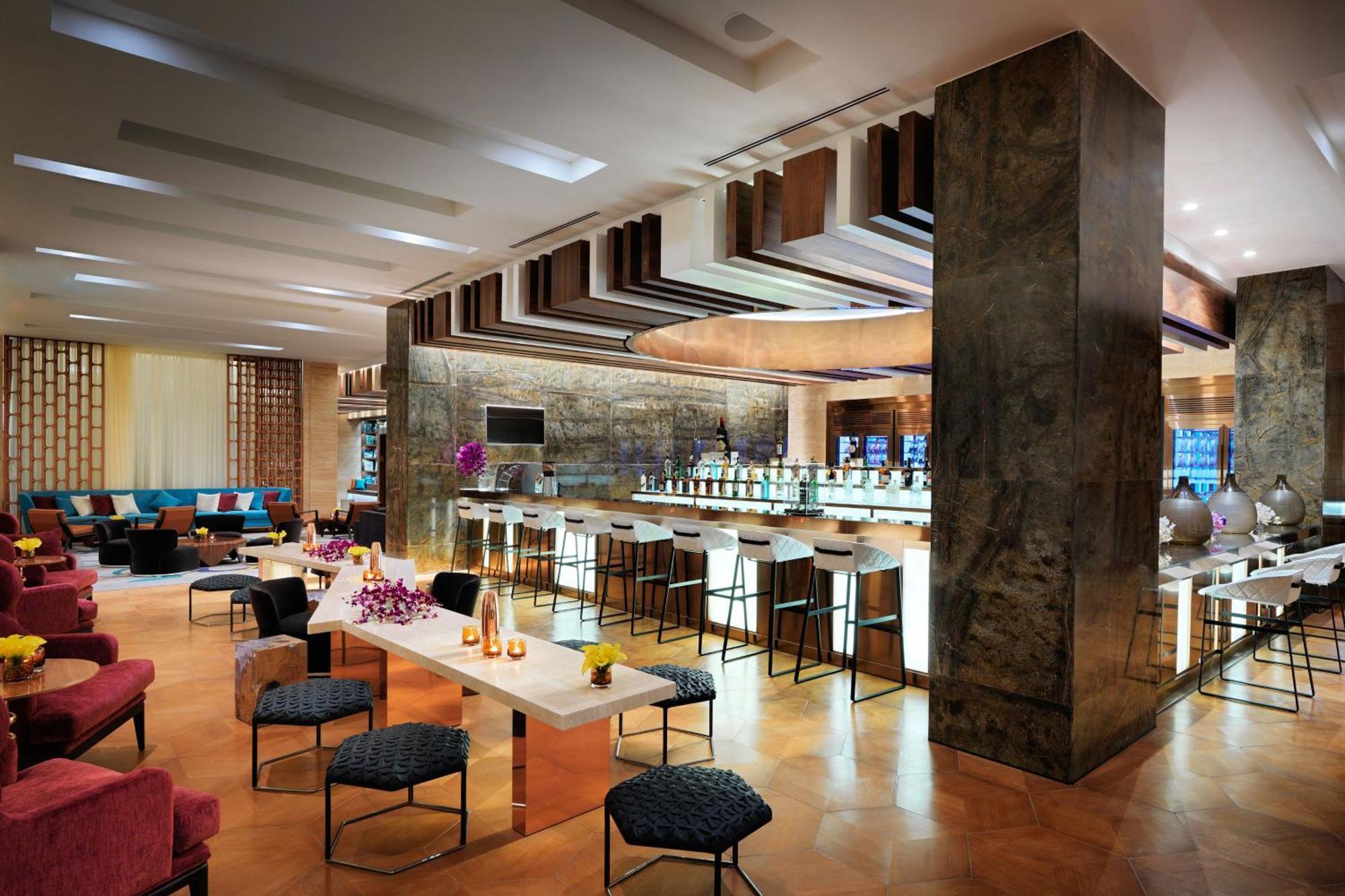 Sheraton Baku Intourist المظهر الخارجي الصورة The Bar