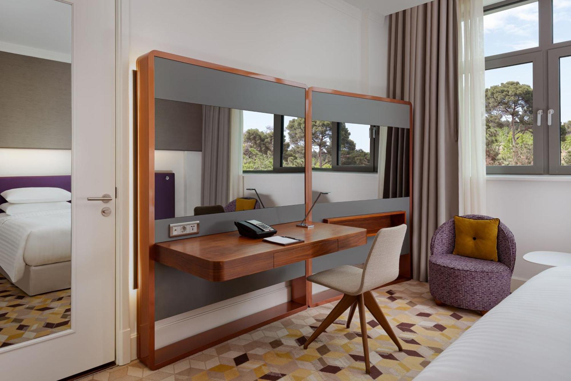Sheraton Baku Intourist المظهر الخارجي الصورة A bedroom at the hotel