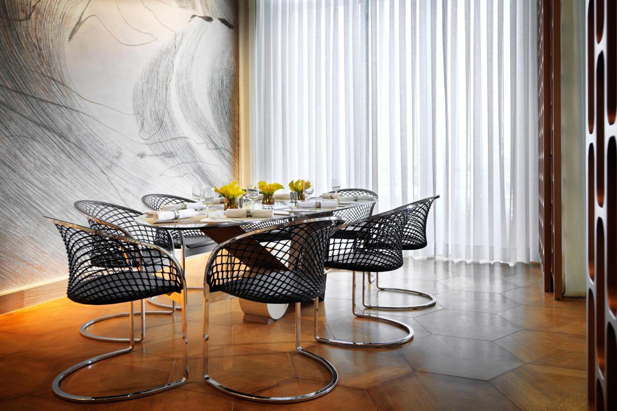 Sheraton Baku Intourist المظهر الخارجي الصورة S 64 chairs