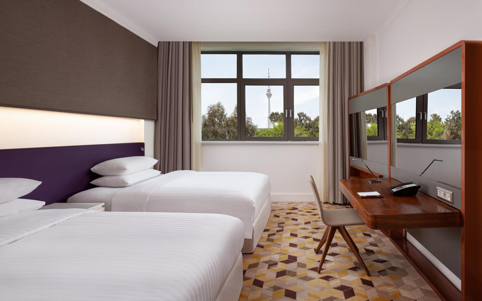 Sheraton Baku Intourist المظهر الخارجي الصورة A room at the hotel