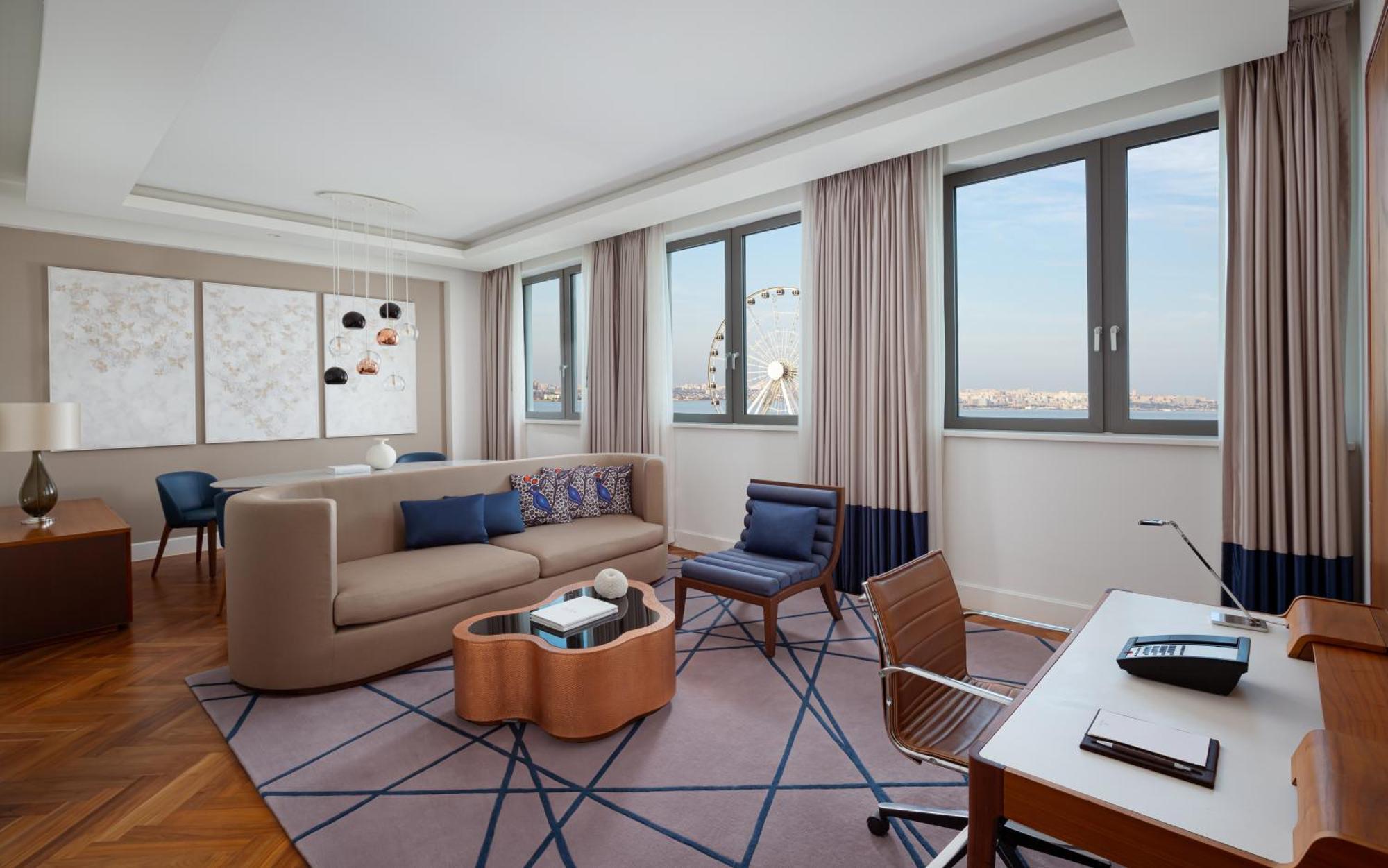 Sheraton Baku Intourist المظهر الخارجي الصورة A living room at the hotel